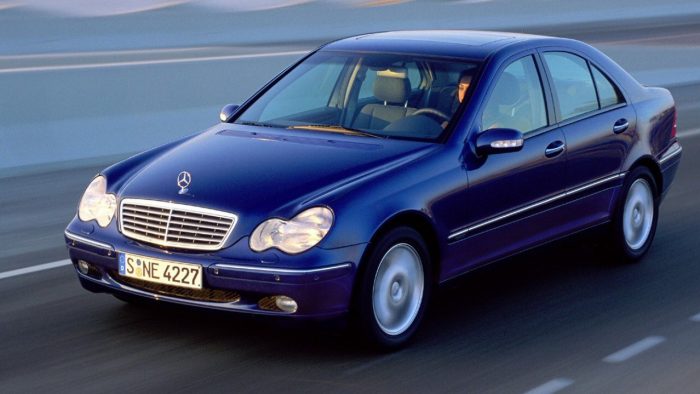 Descubre todo sobre el Mercedes Clase C W203: Historia, Características y Consejos